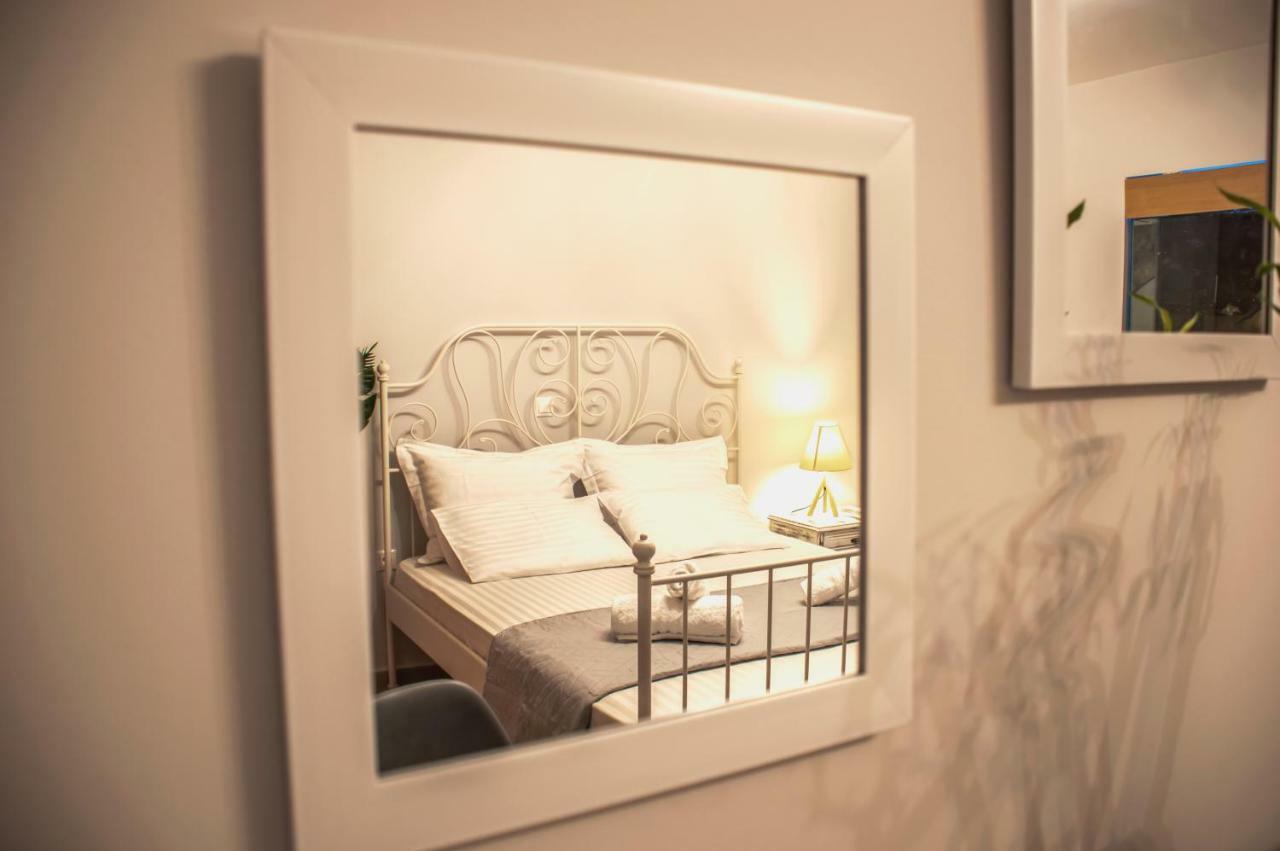 Kamares Suites Kalamáta Buitenkant foto