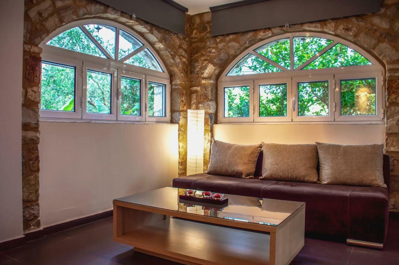 Kamares Suites Kalamáta Buitenkant foto