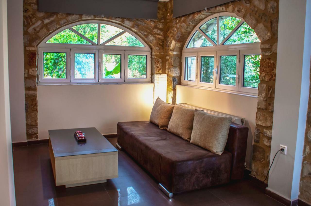 Kamares Suites Kalamáta Buitenkant foto