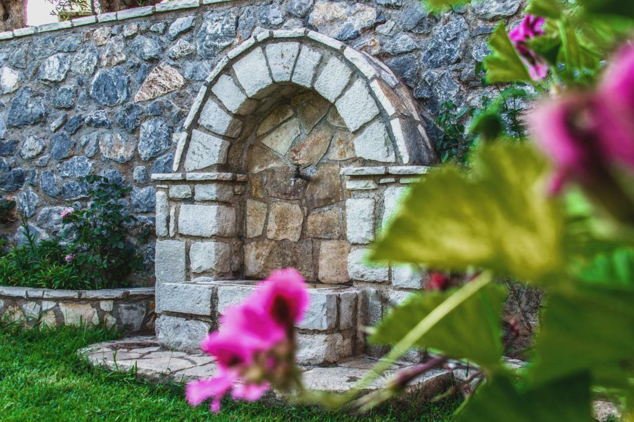 Kamares Suites Kalamáta Buitenkant foto